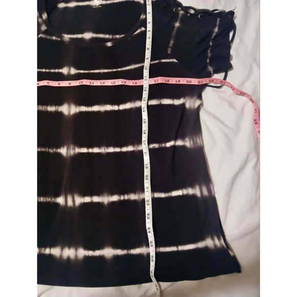Women's A&I Black Tie-Dye Lace-Up Sleeve Top 1X (31JC) - Picture 3 of 8